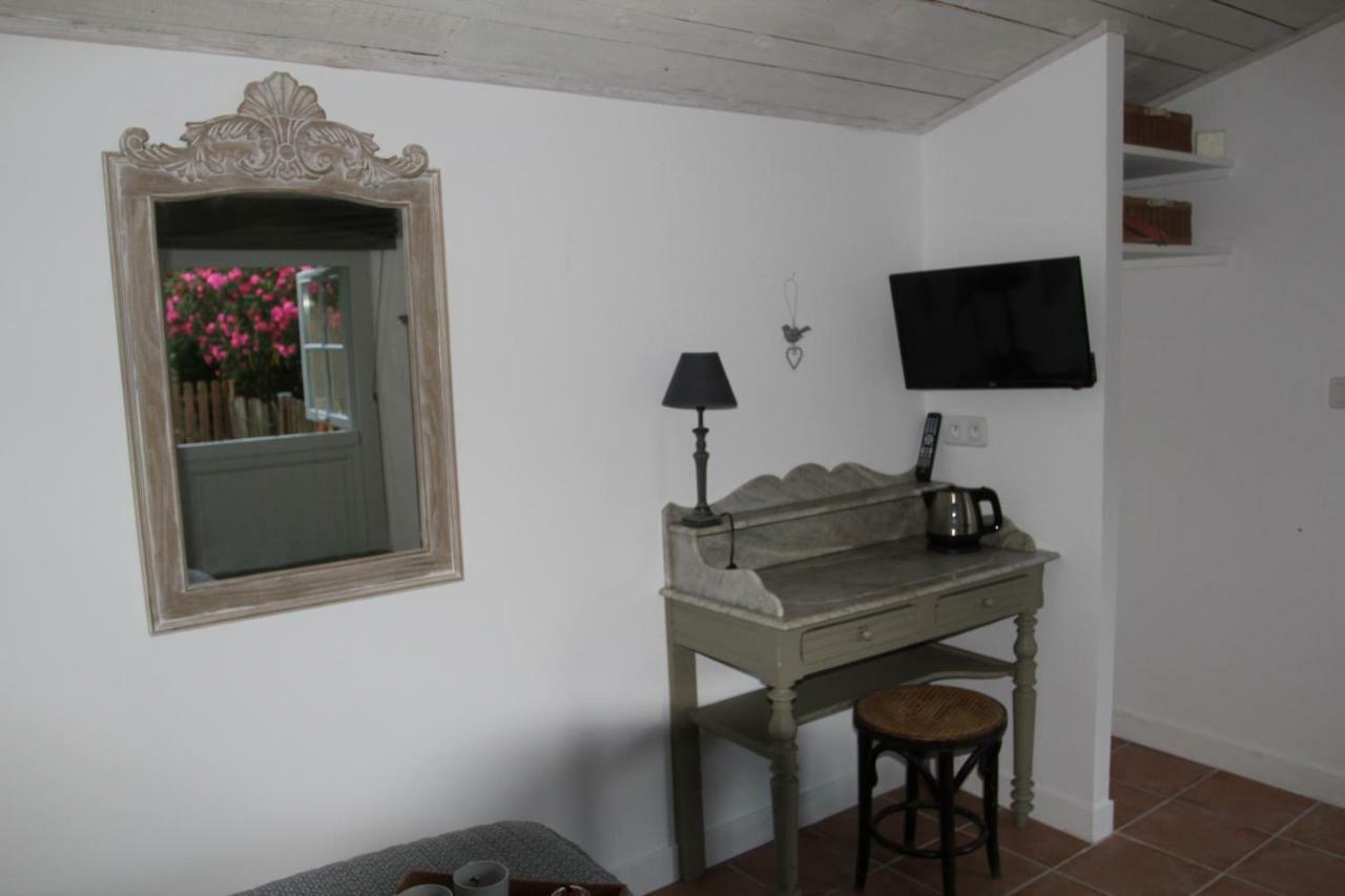 Le Clos Du Gorion Hotel Saint-Sulpice-et-Cameyrac Екстериор снимка