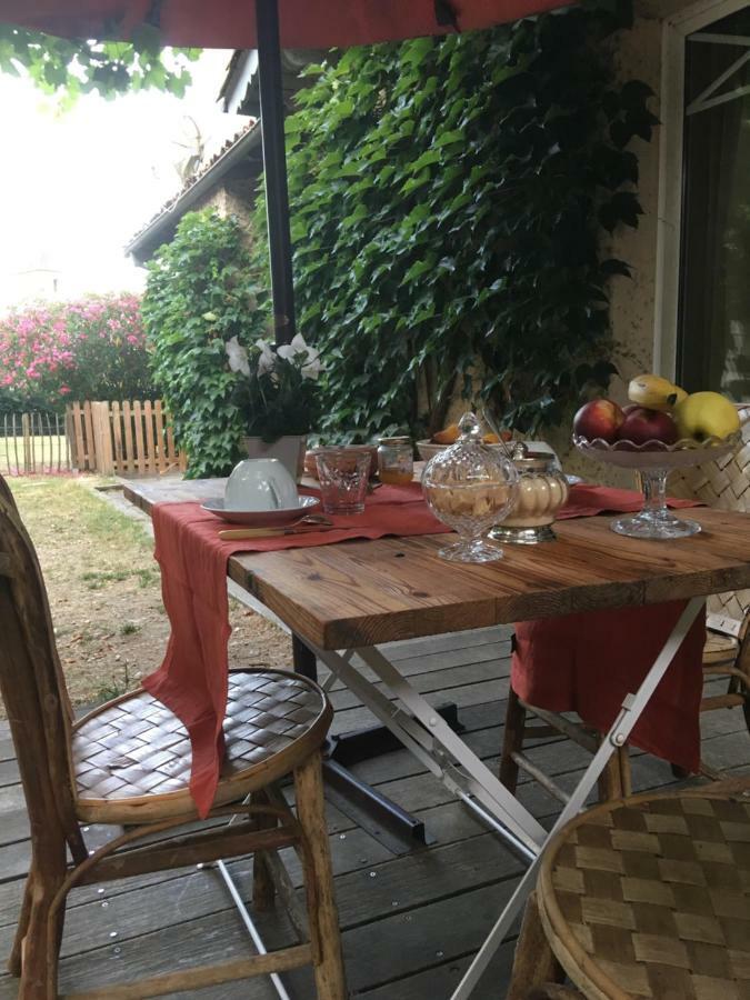 Le Clos Du Gorion Hotel Saint-Sulpice-et-Cameyrac Екстериор снимка